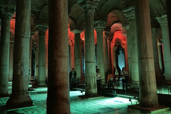 Skip Lines with Local Tour Guide Taha - Hippodrome and Sultanahmet Square: where Byzantine power played to crowds