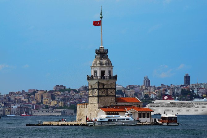 Small Group Full-Day Istanbul: Old City, Bosphorus Cruise & Lunch - Lunch at a Local Restaurant: 3 Courses, Beverages Separate