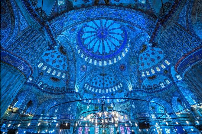 Small Group Full-Day Istanbul Old City Tour with Lunch & Tickets - Topkapi Palace: Ottoman Power, Treasury, and Ceramics