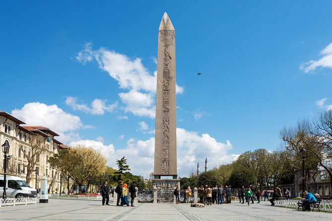 Small Group Full-Day Istanbul Tour: Old City, Asian Side & Lunch - Grand Bazaar planning: an optional handicrafts talk plus free exploration