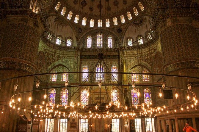 Small Group Istanbul Tour: Hagia Sophia, Blue Mosque & Bazaar - Small-group pacing, and why guides like Ali and Sakir matter