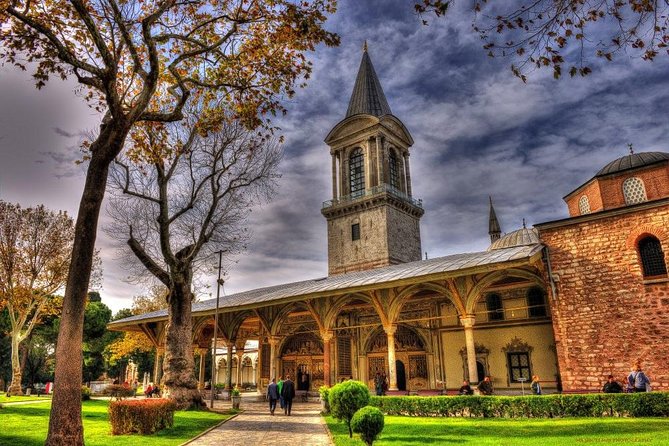 Small Group Tour: Essential Istanbul - Grand Bazaar (or Spice Bazaar) without getting swallowed