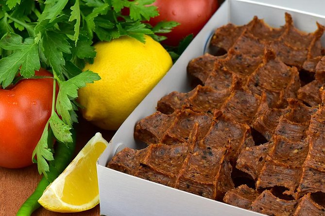 Street Food Tour in Istanbul [Don't Miss it] - Misir Çarşısı (Spice Market): Spices First, Then a Walk to the Water