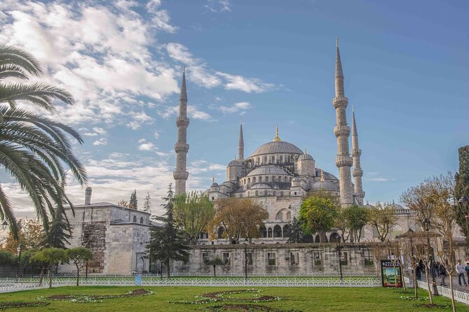 Suleyman's magnificent path: Mosques and Bazaars Tour - Why this Istanbul mosques-and-bazaars route works in a half day