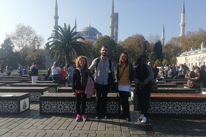 Suleyman's magnificent path: Mosques and Bazaars Tour - The Grand Bazaar: how to enjoy the maze instead of fighting it