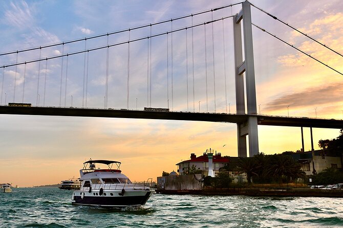 Sunset Bosphorus Yacht Tour in Istanbul - Where You Meet: Kabataş Start, Beyoğlu Finish