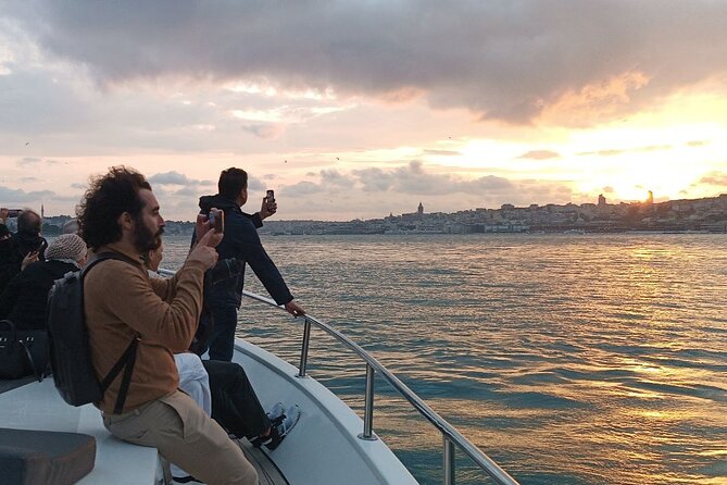 Sunset Cruise on Luxury Yacht with Transfers - The itinerary in real life: what you see, and why each stop matters