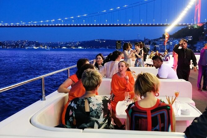 Sunset Cruise with Dinner in Bosphorus - Why a Bosphorus Dinner Cruise Works in Istanbul