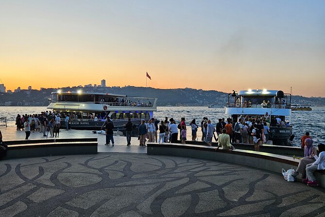 Sunset Cruise with Stop along Asia: Discover Istanbul's Bosphorus - The boat, comfort, and that important stair note
