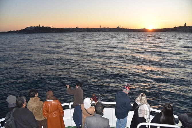 Sunset Cruise with Stop along Asia: Discover Istanbul's Bosphorus - How the route builds drama: from Galata Bridge to the Bosphorus Bridge
