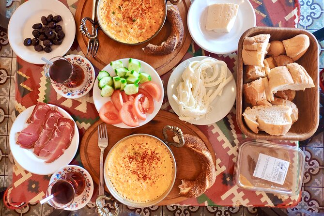 Taste of Turkey on Two Continents: From European Istanbul to Asian Kadikoy - Key things that make this tour work