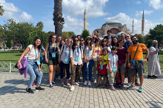 The Must See Old City Tour in Istanbul - Topkapi Palace for 2 Hours: Ottoman Court, Treasury, Relics, Harem