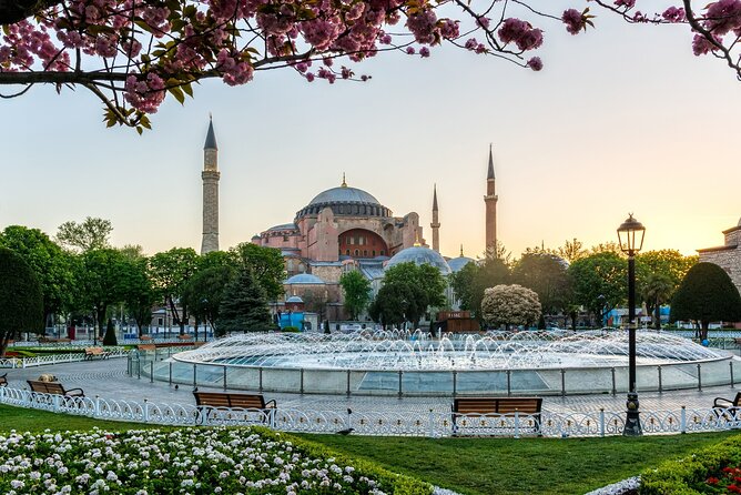 Top Notch of ISTANBUL: Private Guided All in 1 Day ISTANBUL Tour - Blue Mosque: free entry and an easy win for the first hour