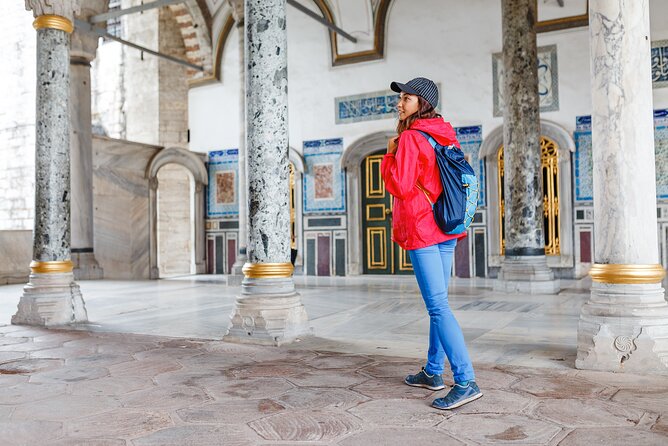 Topkapi Palace and Harem Guided tour with Skip-the-Line Tickets - Entering Topkapi quickly, then understanding what you are seeing