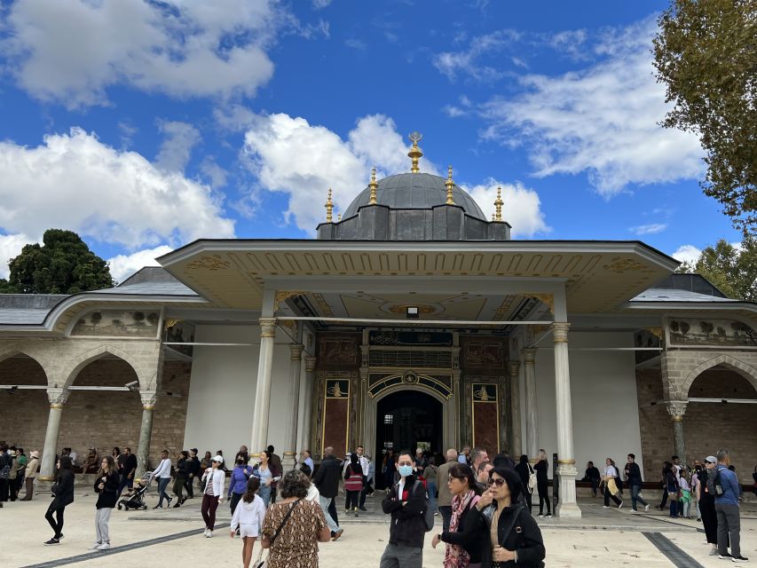 Topkapi Palace&Harem-Guided Tour-Skip lines- All tickets inc - Treasury Time: The 86-Carat Diamond, Gold and Emeralds, and Holy Relics