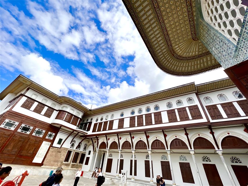 Topkapi Palace&Harem-Guided Tour-Skip lines- All tickets inc - Finishing With Ceramics and the Hagia Irene Museum (Hagia Irene Church)