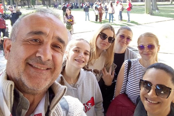 Topkapi Palace Harem Ticket & Tour-Prepay & Balance at meeting - Group size, private tour option, and what that means for your comfort
