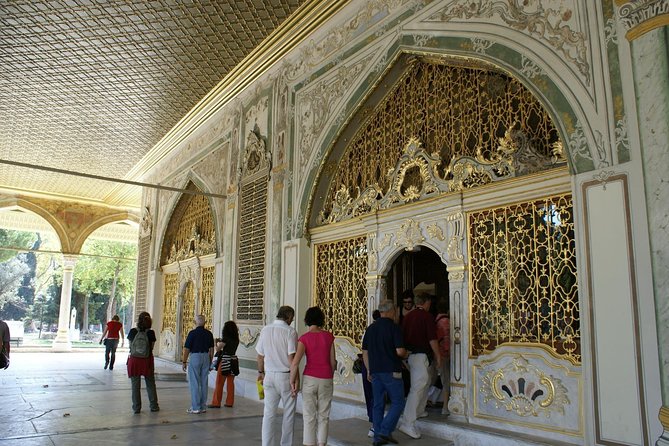 Topkapi Palace Harem Ticket & Tour-Prepay & Balance at meeting - Price and logistics: what $36.14 really means after the on-site fees