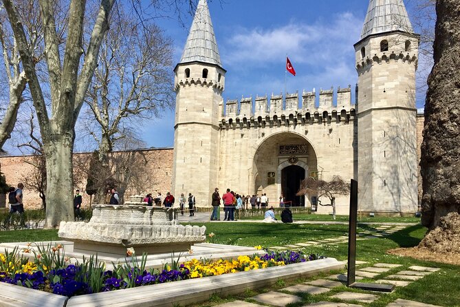 Topkapı Palace with Harem & Blue Mosque Guided Tour - Blue Mosque (Sultan Ahmed Mosque): What You See in One Hour