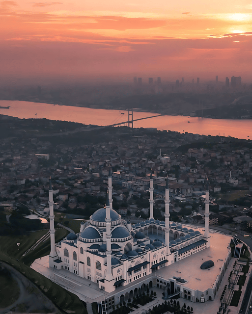 Tour to Camlica Hill, Camlica Mosque & Camlica Tower - Camlica Mosque, Ottoman grandeur with a clear dress-code checklist