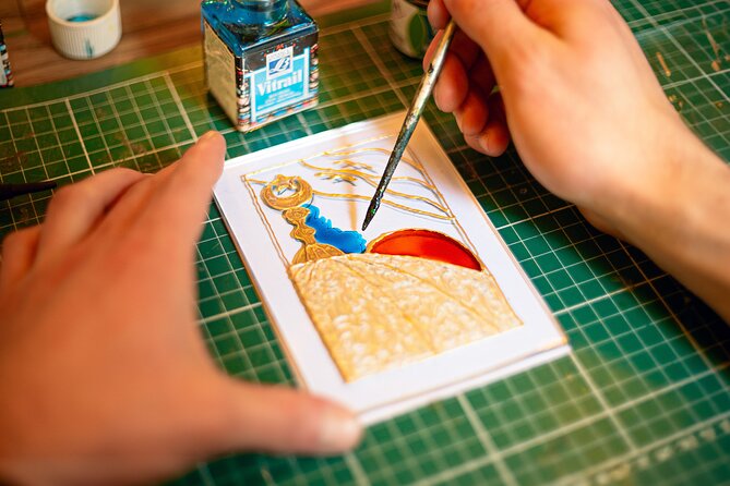 Traditional Stained Glass Painting Workshop - Eda and Beyza: the human side of a great class