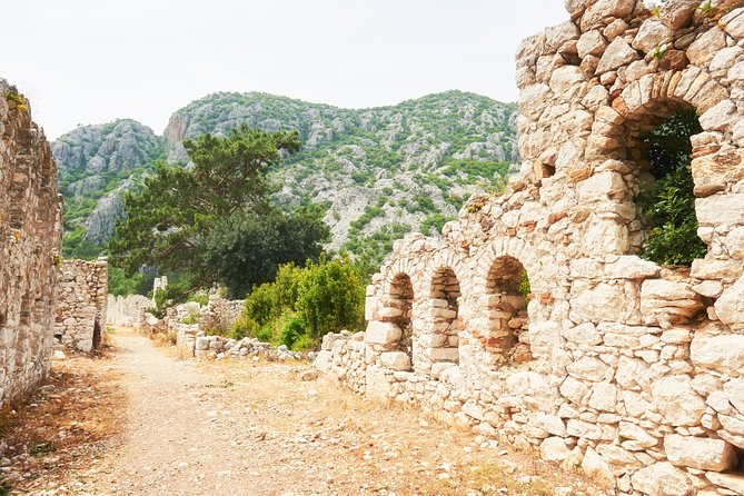 Troy Full-Day Guided Tour incl. Transfer, Ferry Tickets w/Lunch - Eceabat Lunch Stop: Fuel for the Troy Time Crunch