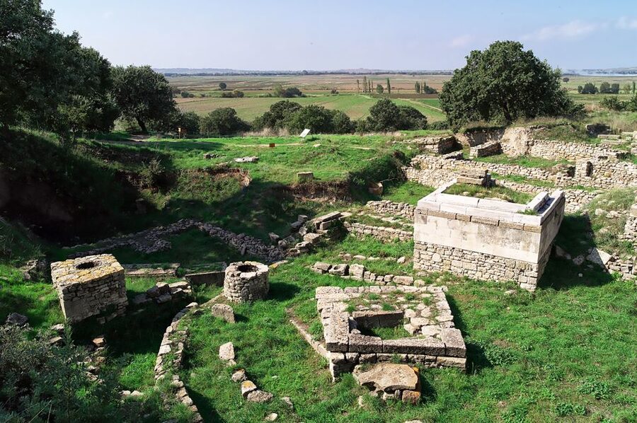 Troy: Full-Day Tour from Istanbul - The wooden horse replica and the gift-shop reality check