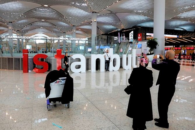 Trusted Istanbul Airport Transfer to city center - Price and value: $41.15 per person for a private door-to-door plan