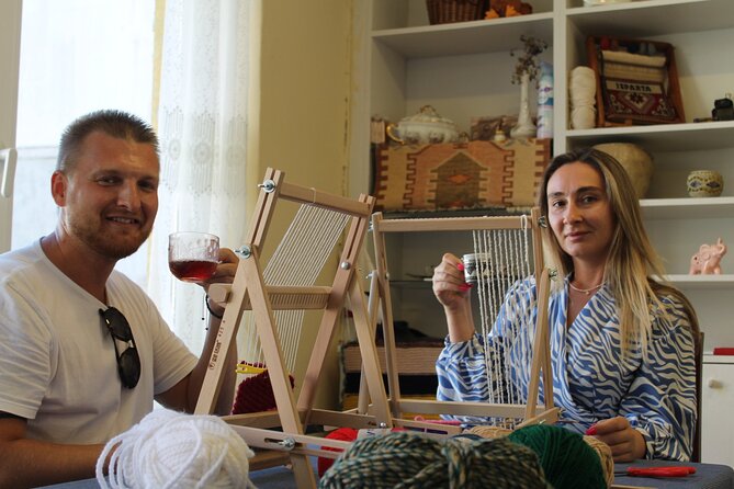 Turkish Carpet Rug Weaving Workshop (Halı Kilim Dokuma Atölyesi) - How the loom lessons work during the 2.5 hours