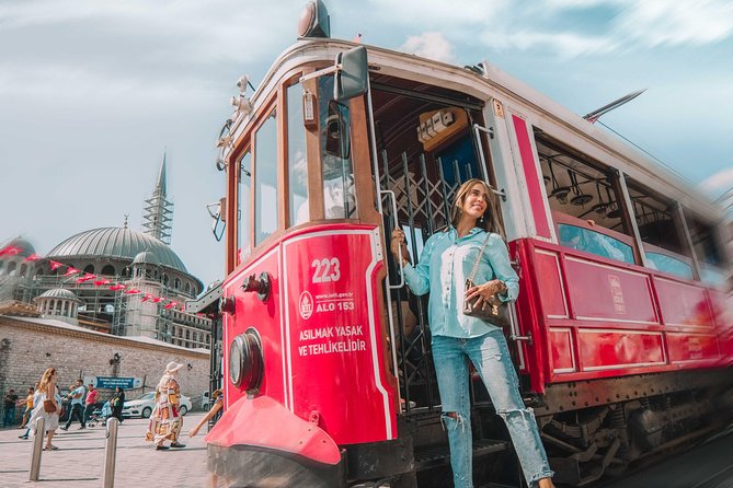 Unforgettable Moments in Istanbul: Photo Shoot for Couples - Weather, comfort, and simple ways to get better photos