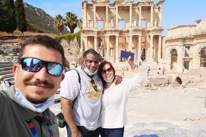 Western Turkey Explorer - 6 Days - Day 5: Pamukkale Thermal Pools and Hierapolis Sacred Pool Moments